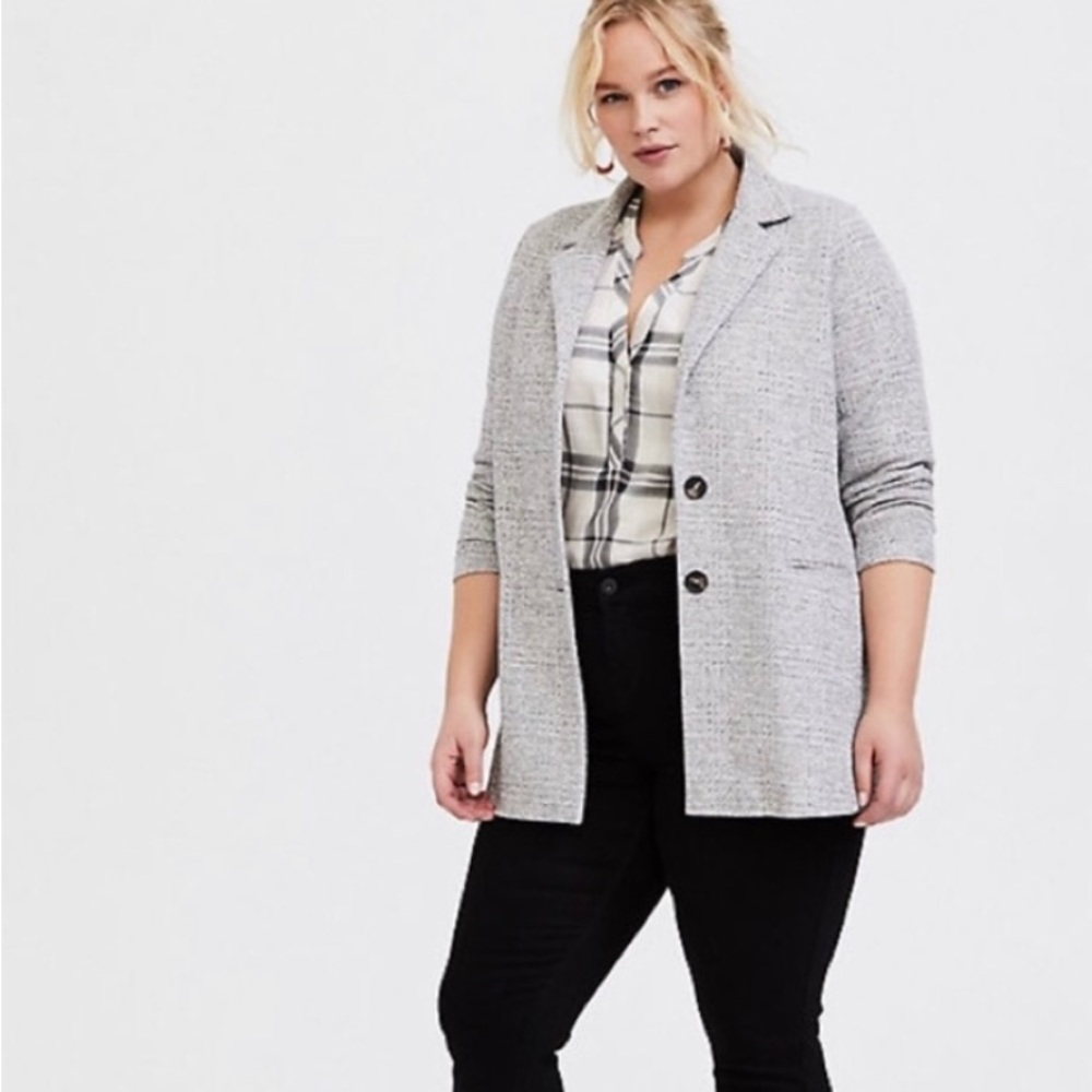 Torrid Size 2 Grey Boyfriend Blazer